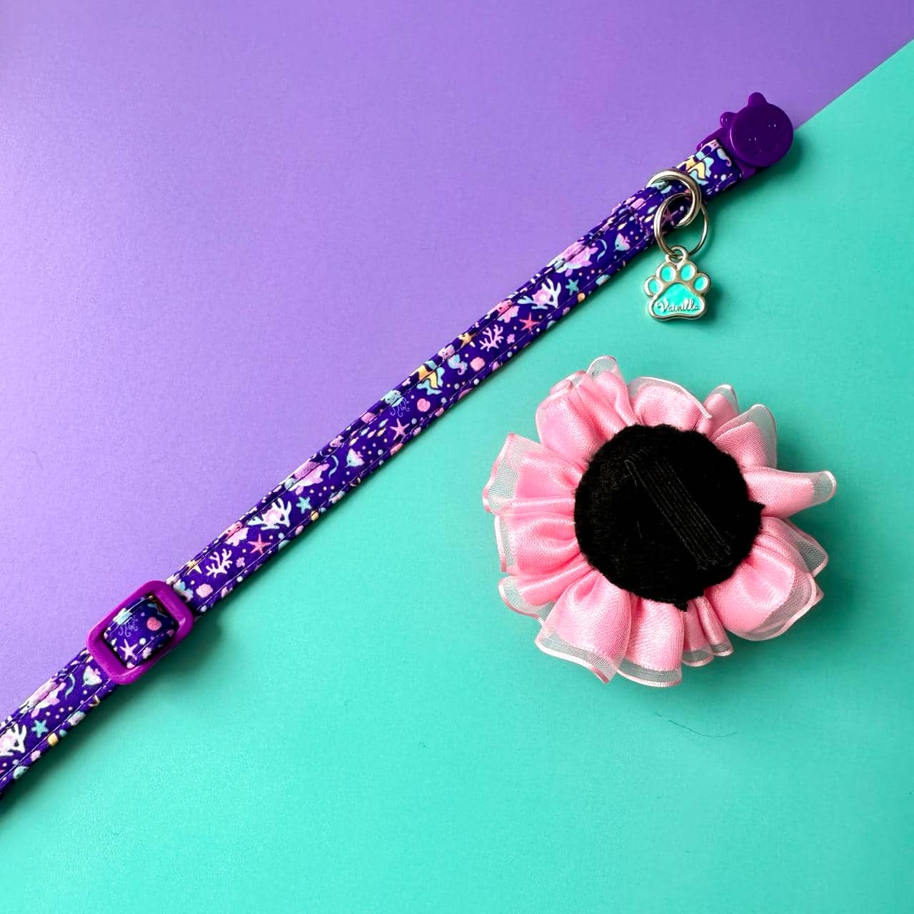 Collar para gatos Océano con flor tul rosada