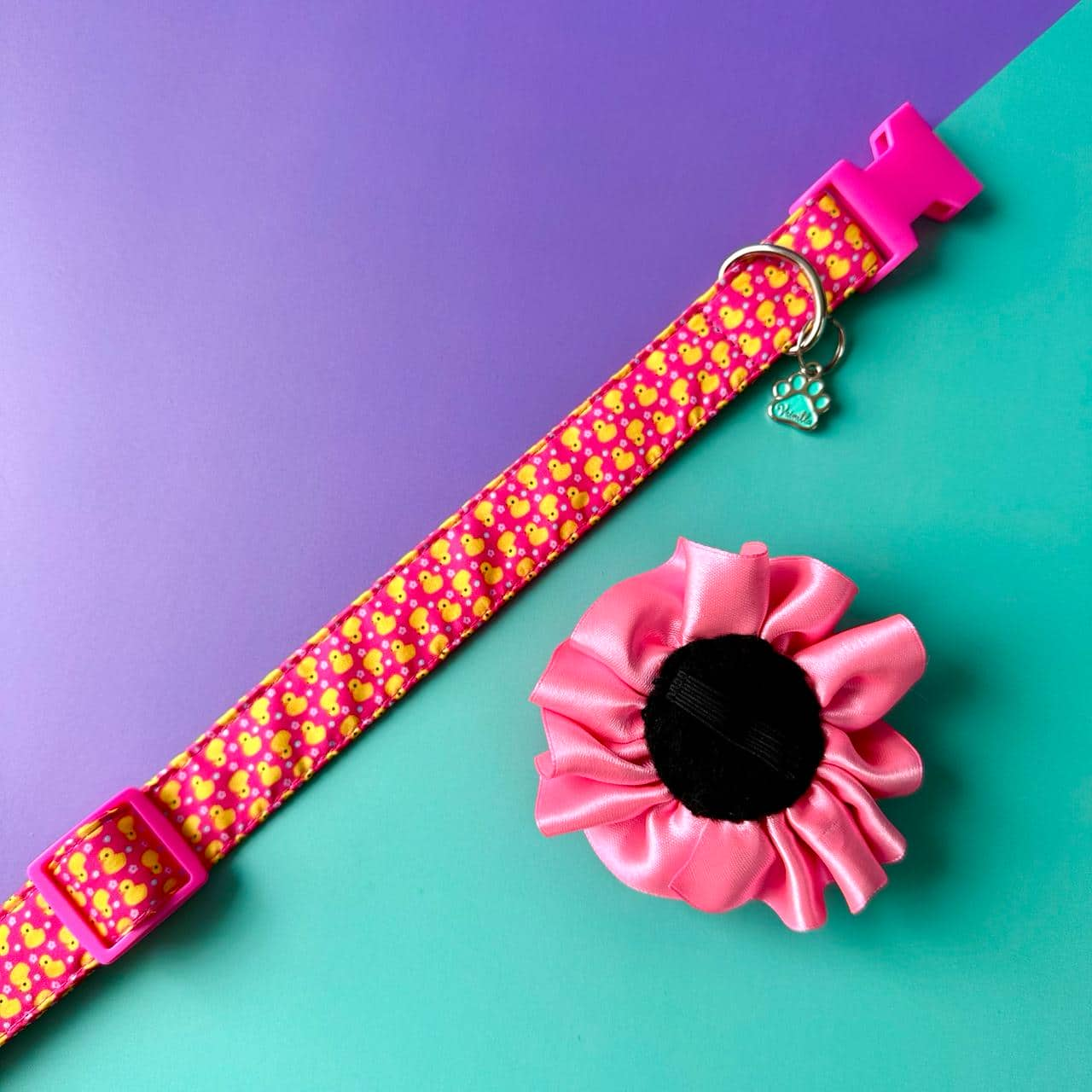 Collar para perros con flor bicolor fucsia neón y rosado neón - Patos