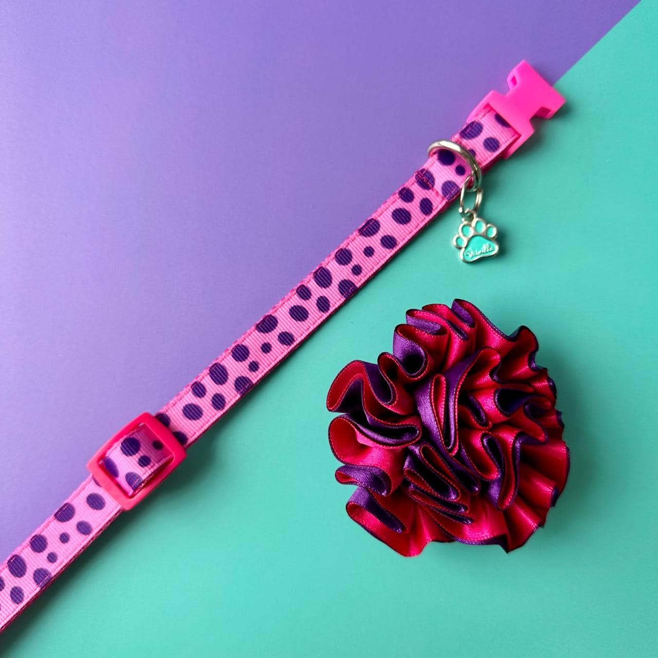 Collar para perros con flor bicolor fucsia y morado - Fucsia puntos