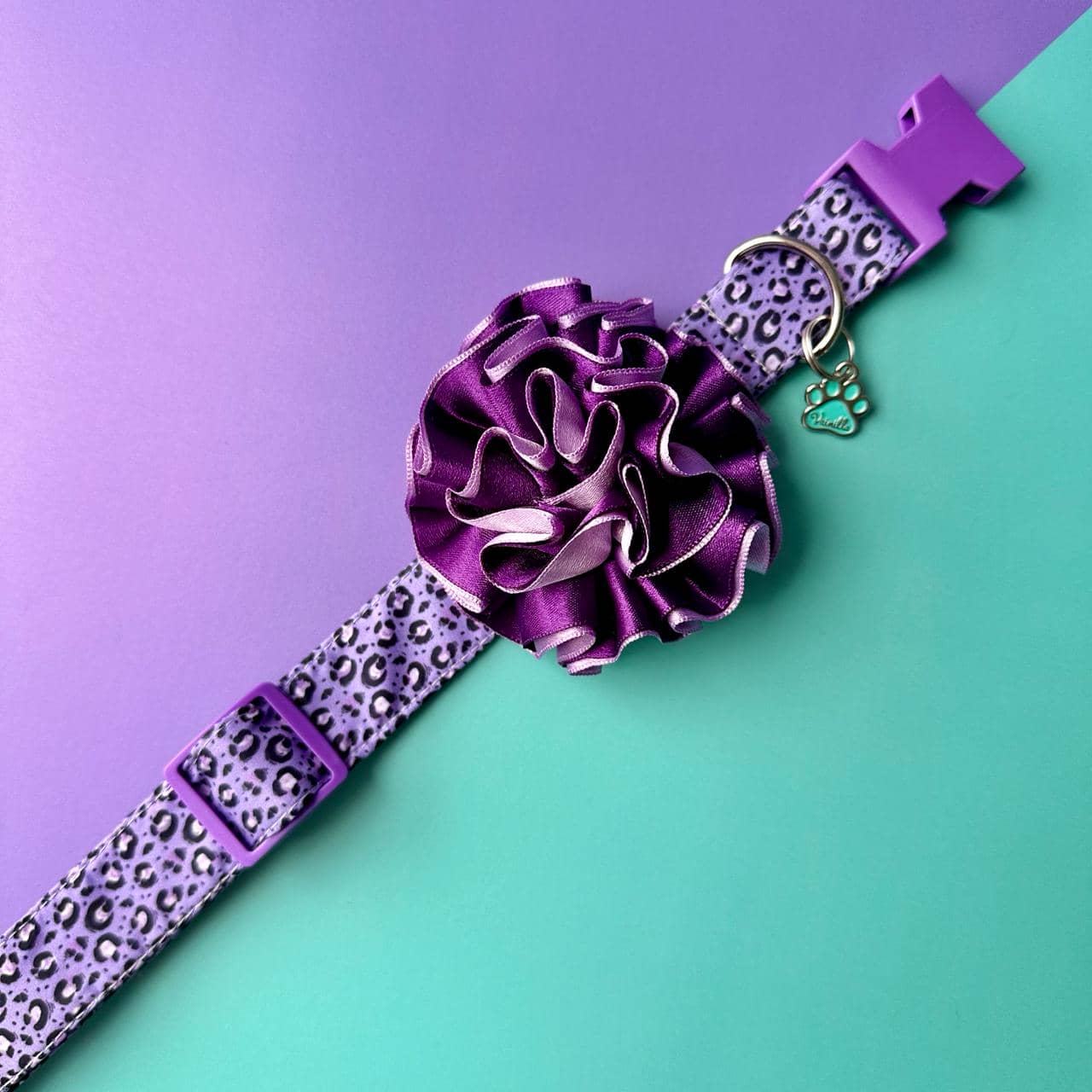 Collar para perros con flor bicolor morado y lila - Animal print