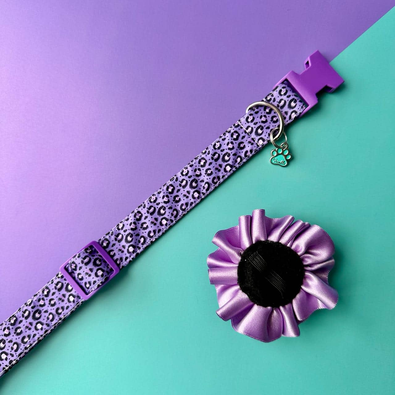 Collar para perros con flor bicolor morado y lila - Animal print